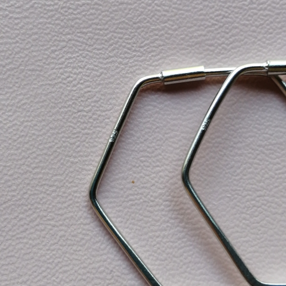 Sterling Silver Geometric Hoop Earring NWOT - Picture 4 of 5